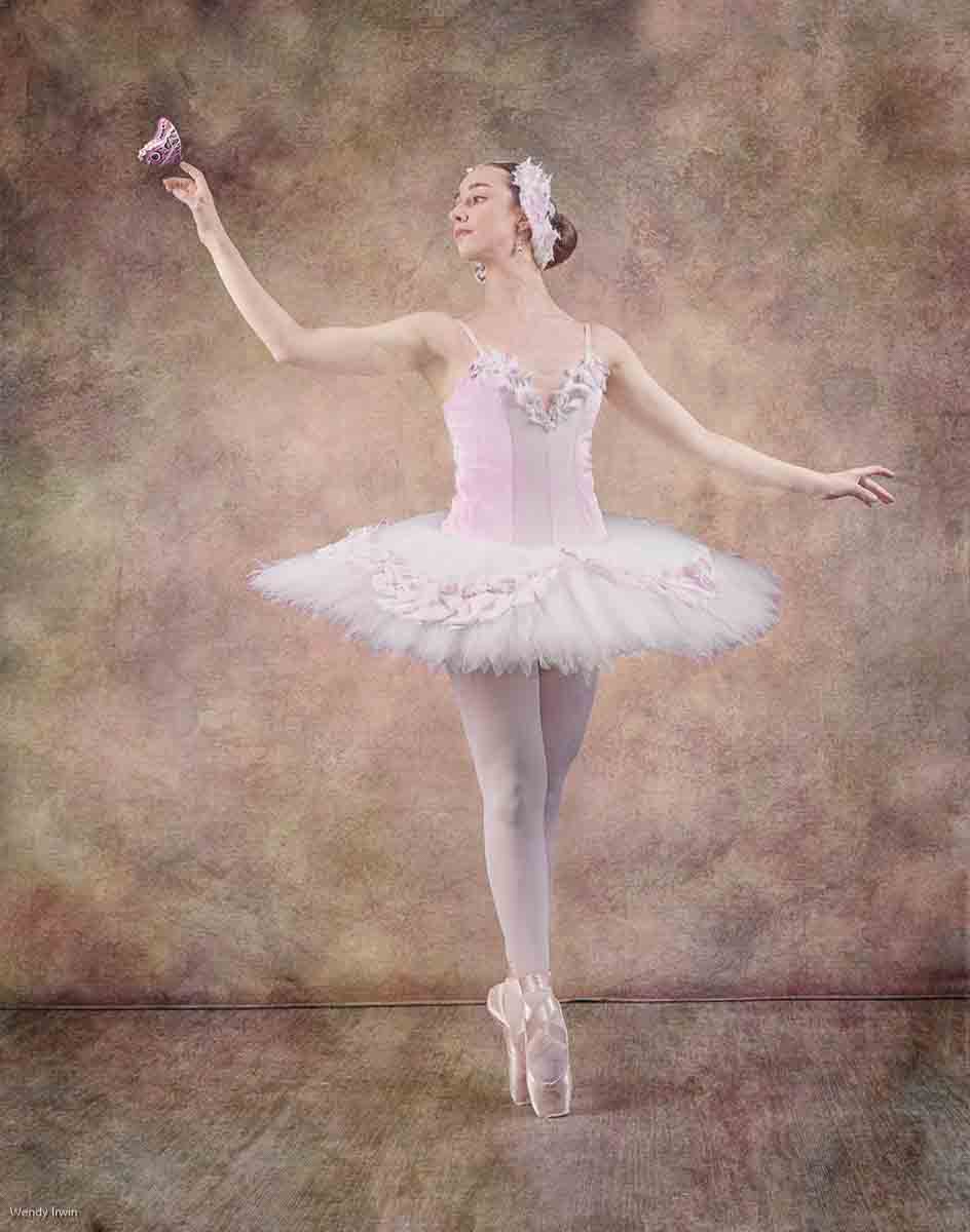 Le Papillon, Wendy Irwin