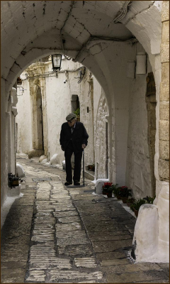 Old-man-in-passage-way 16