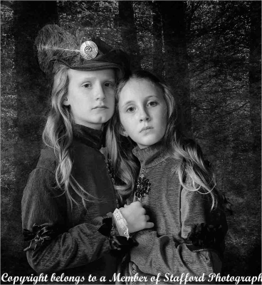 17-Children-lost-in-the-woods