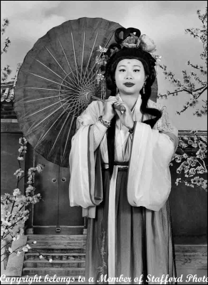 18-The-Hanfu-Lady