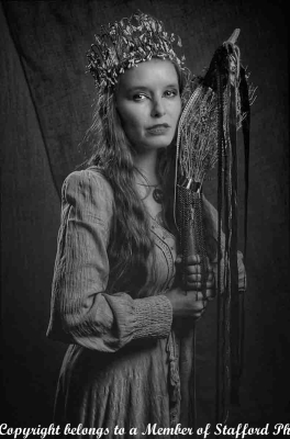 16-The-witch-and-the-broomstick